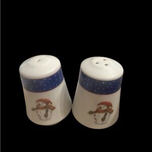 Vintage Snowman/Christmas Tree Salt Pepper Shakers. Reversible.